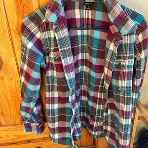 Women’s Patagonia flannel medium